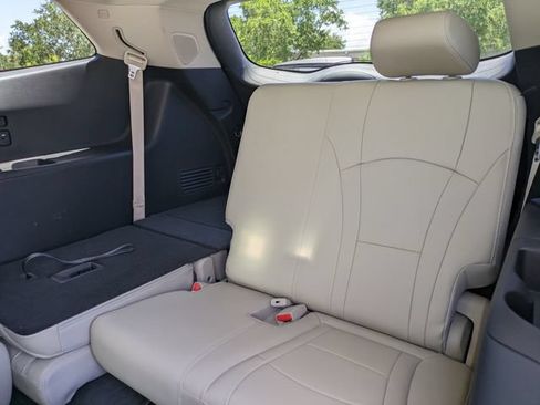 Used 2020 Buick Enclave Essence w/ Sound and Sites Package FWD image 14