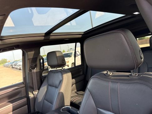 Used 2023 Chevrolet Suburban RST w/ Luxury Package RWD image 21