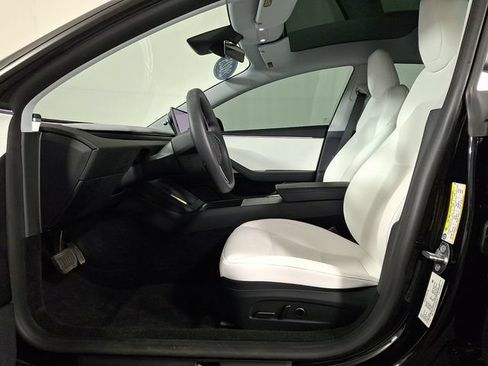 Used 2025 Tesla Model 3 RWD image 15