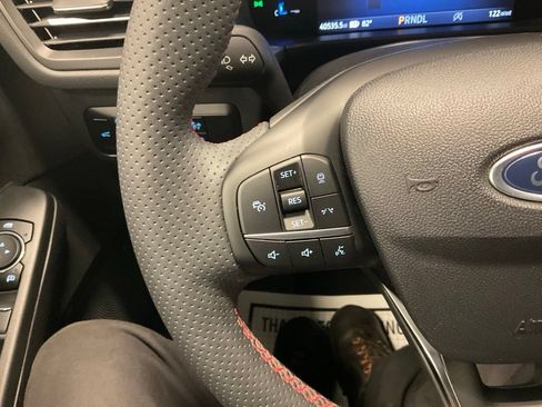 Used 2023 Ford Escape ST-Line w/ Tech Pack #1 FWD image 22