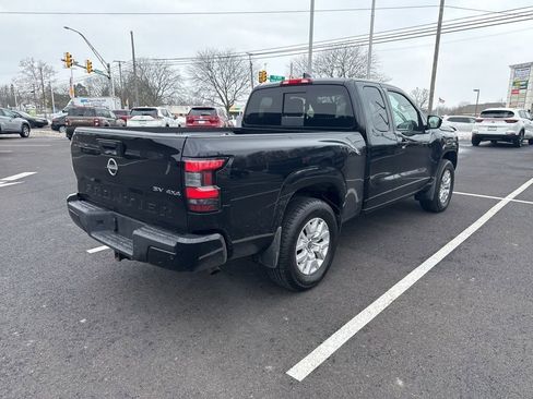 Used 2023 Nissan Frontier SV w/ SV Convenience Package image 5