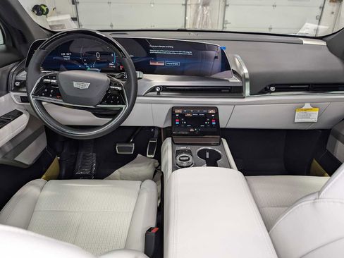 New 2026 Cadillac Vistiq Sport w/ LPO, Floor Liner Package image 13