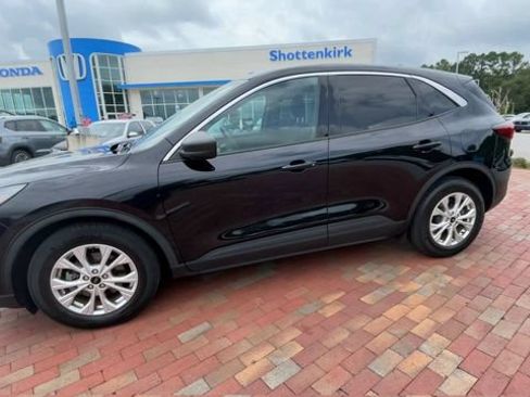 Used 2023 Ford Escape Active FWD image 6