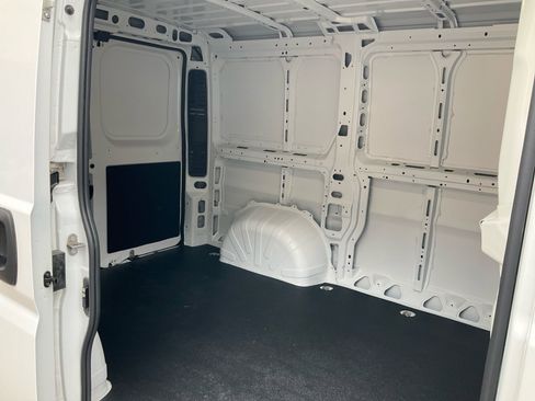 Used 2025 RAM ProMaster 1500 w/ Convenience Group FWD image 13