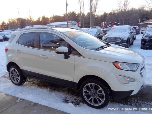 Used 2021 Ford EcoSport Titanium image 2