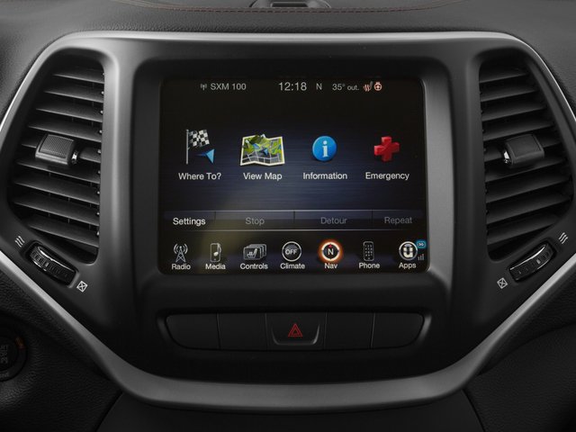 Used 2017 Jeep Cherokee Trailhawk w/ Comfort/Convenience Group AWD/4WD image 12