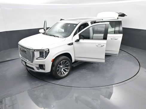 Used 2023 GMC Yukon XL Denali w/ Denali Reserve Package image 47