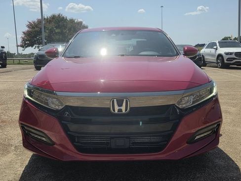 Used 2020 Honda Accord Sport image 2