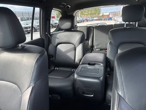 Used 2024 Nissan Armada SL w/ Midnight Edition Package image 43