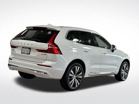 Used 2023 Volvo XC60 B5 Plus AWD/4WD image 5