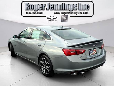 Used 2025 Chevrolet Malibu RS image 3