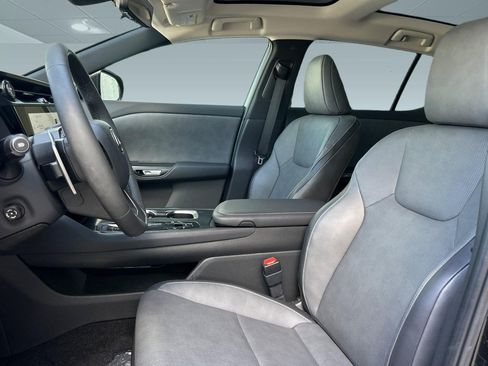 Certified 2023 Lexus RZ 450e Premium w/ Technology Package AWD/4WD image 5