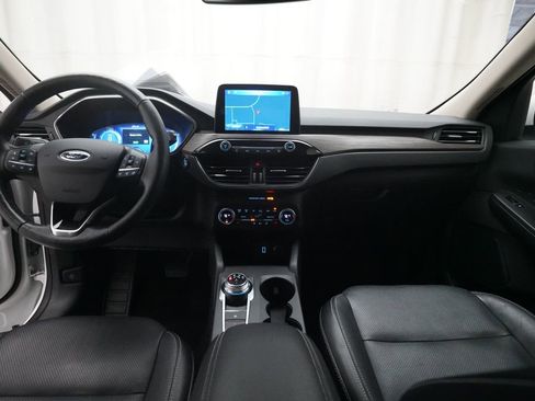 Used 2020 Ford Escape Titanium AWD/4WD image 5