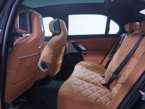 New 2026 BMW 740i w/ Premium Package image 9