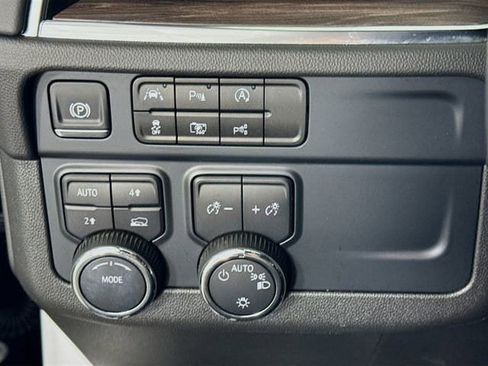 Used 2025 Chevrolet Tahoe LT image 10