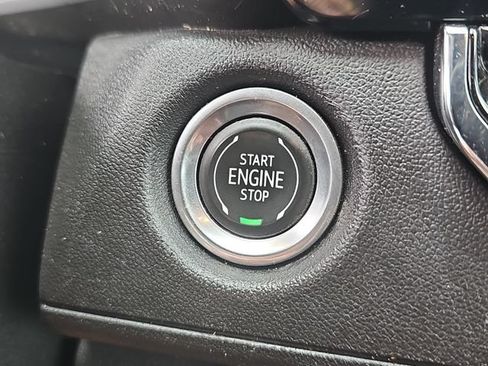 Used 2023 Chevrolet Colorado Trail Boss w/ Technology Package AWD/4WD image 30