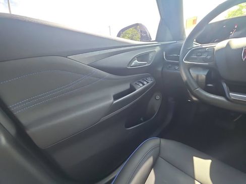 Used 2024 Buick Envista Sport Touring w/ Convenience I Package FWD image 20