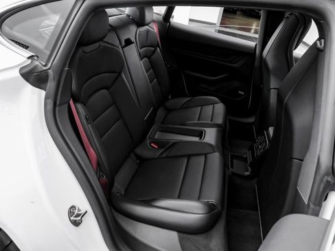 Used 2022 Porsche Taycan image 48