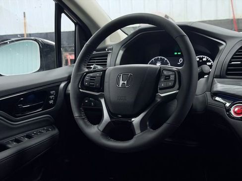 Used 2025 Honda Odyssey Touring image 32