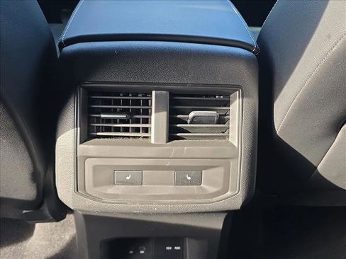 Used 2021 Volkswagen Atlas Cross Sport SEL Premium image 16