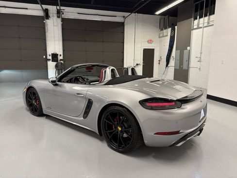 Used 2018 Porsche 718 Boxster GTS RWD image 6