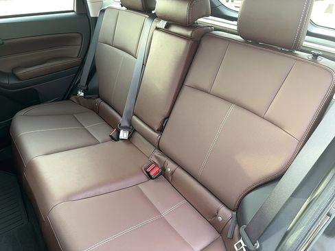 Used 2018 Subaru Forester 2.5i Touring w/ Popular Package #3B image 11