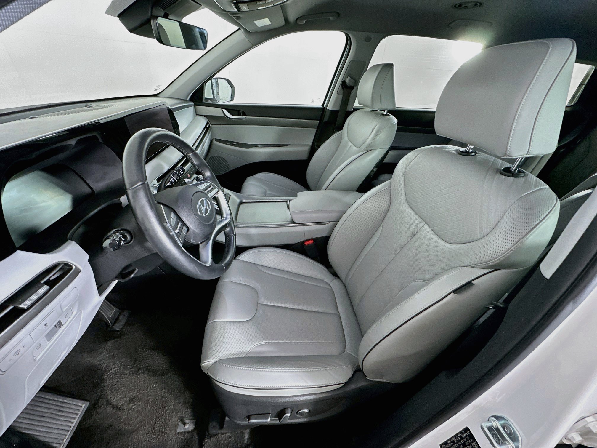 Used 2024 Hyundai Palisade SEL FWD image 13