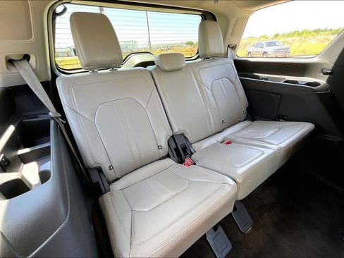 Used 2018 Ford Expedition Limited RWD image 33