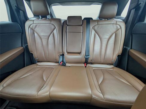 Used 2023 Lincoln Nautilus Reserve w/ Equipment Group 201A image 12