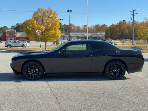 Used 2019 Dodge Challenger R/T Scat Pack w/ Stars & Stripes Edition image 3