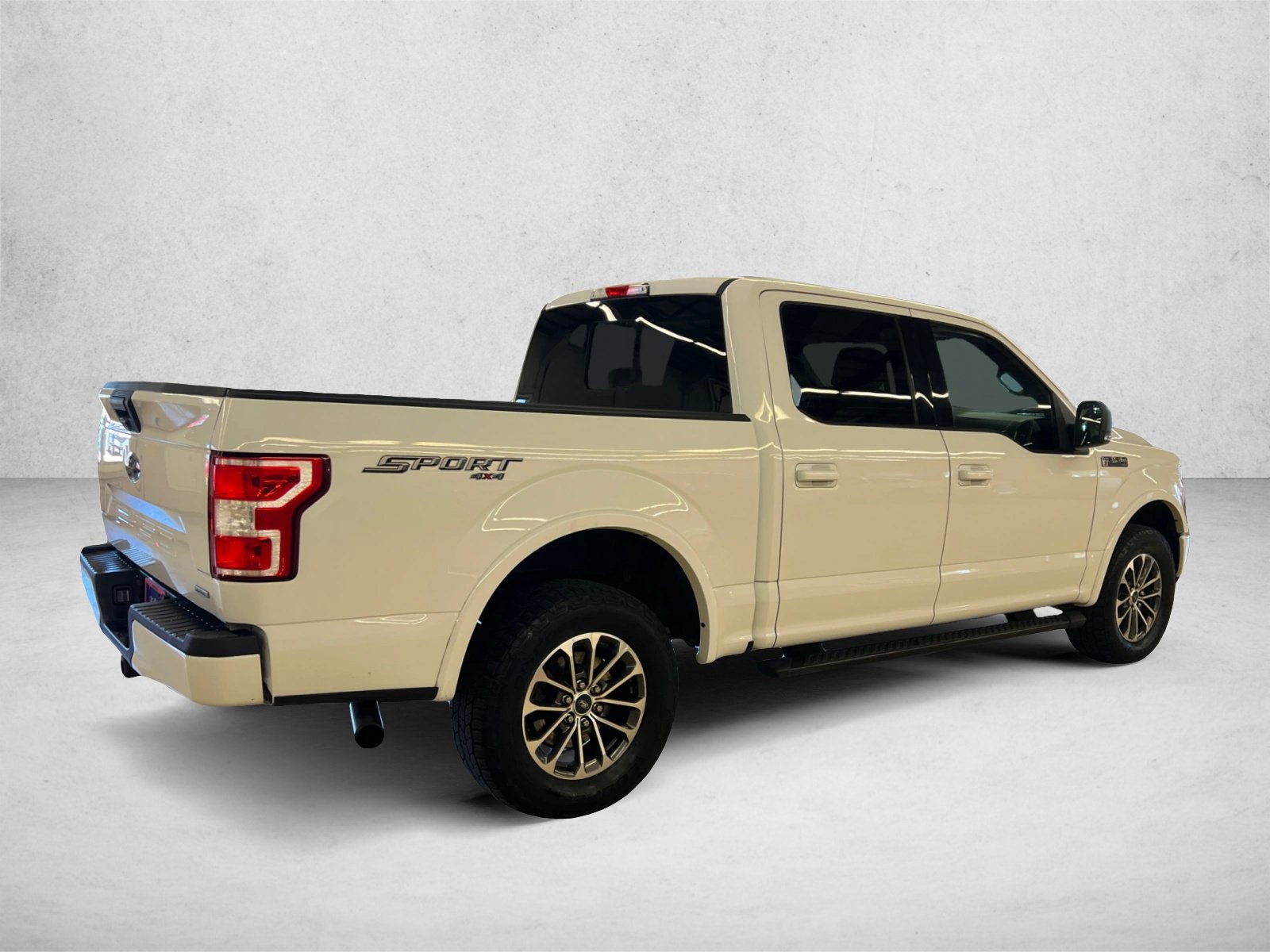 Used 2019 Ford F150 XLT w/ Equipment Group 302A Luxury AWD/4WD image 5