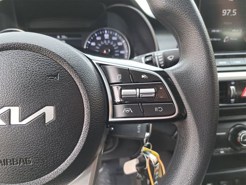 Used 2024 Kia Forte LXS image 17