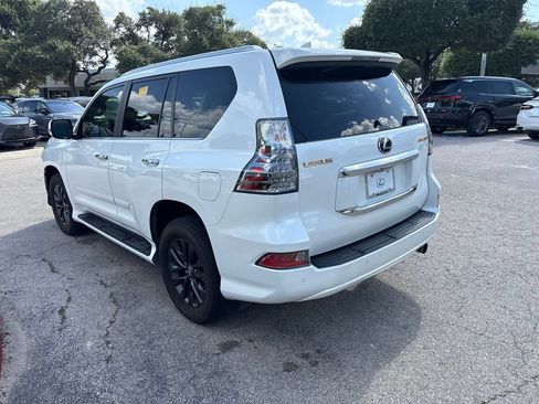 Certified 2020 Lexus GX 460 Premium w/ Premium Package AWD/4WD image 3