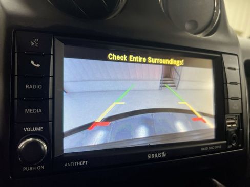 Used 2017 Jeep Compass Latitude FWD image 14