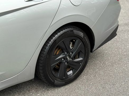 Used 2021 Hyundai Elantra SEL w/ Convenience Package image 8