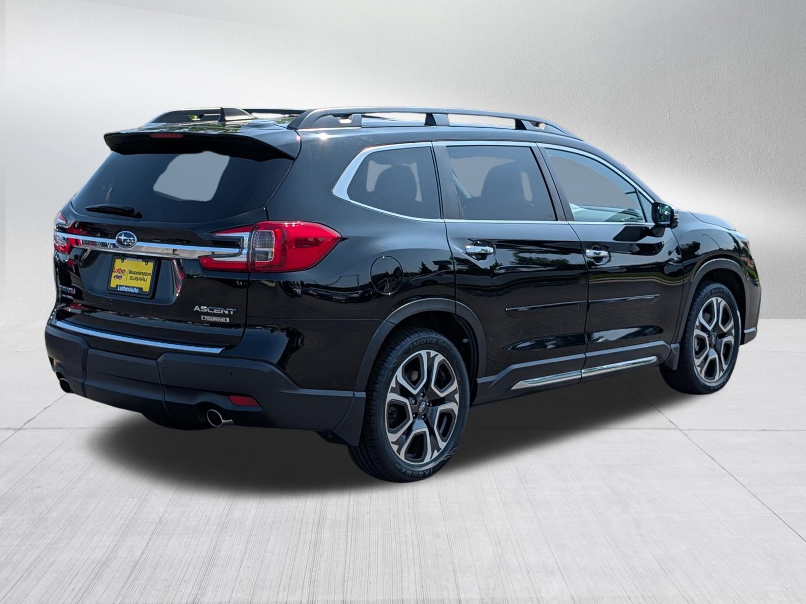 Used 2023 Subaru Ascent Touring AWD/4WD image 7