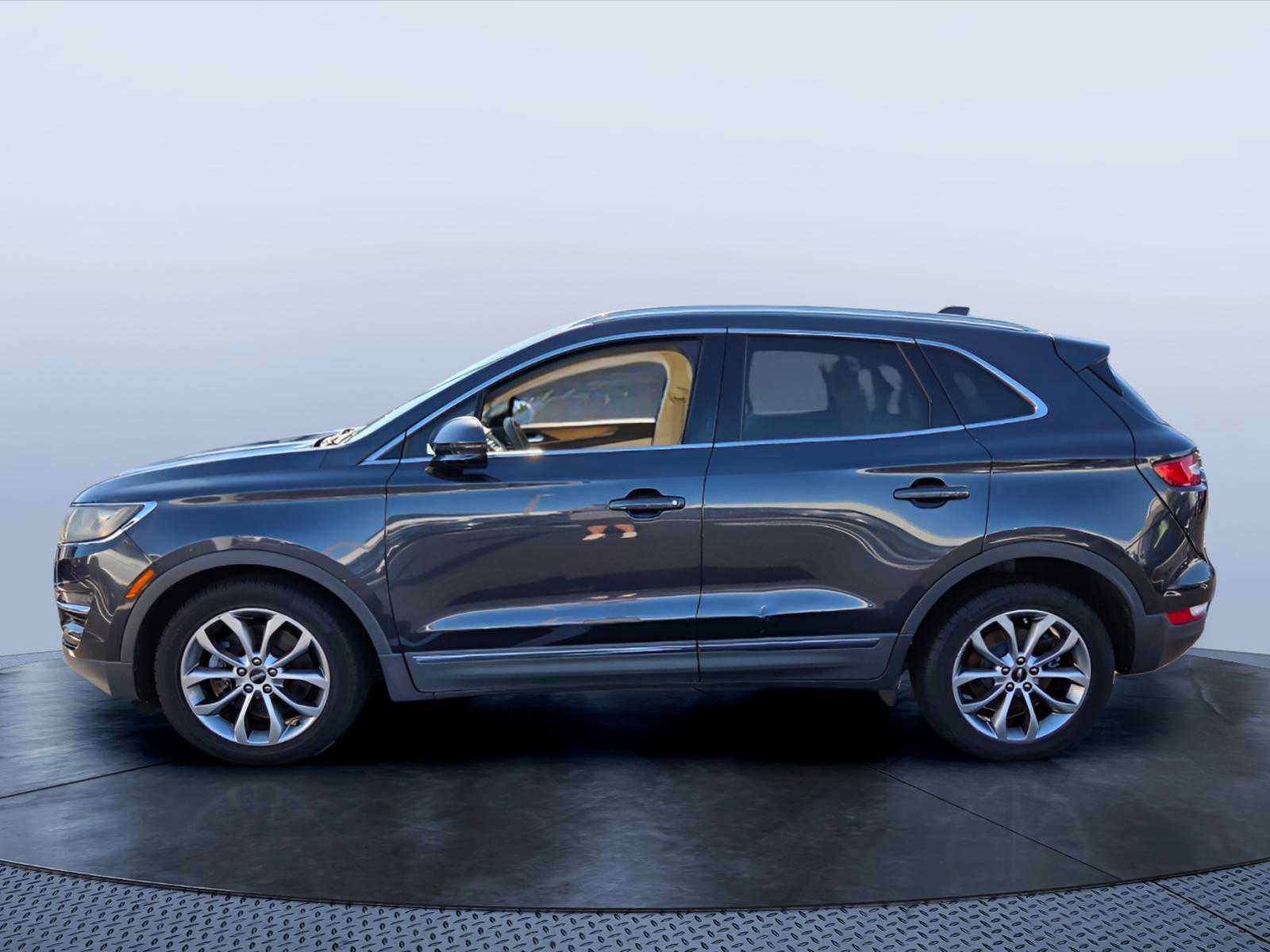 Used 2015 Lincoln MKC FWD w/ Equipment Group 101A Select image 6