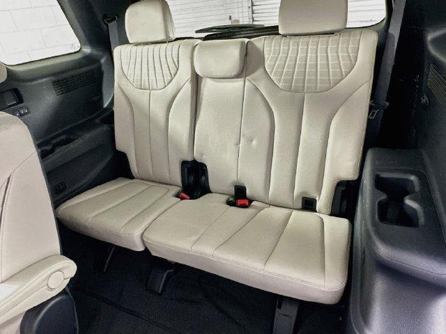 Used 2024 Hyundai Palisade Limited FWD image 12