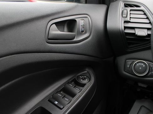 Used 2018 Ford Escape S image 20