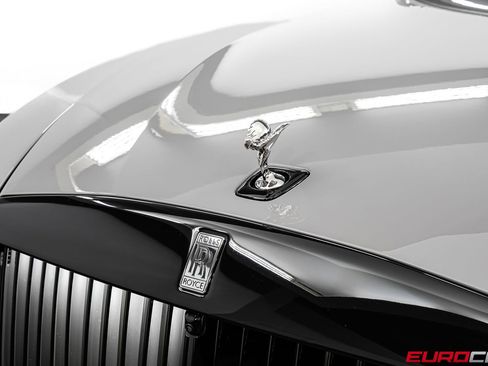 Used 2025 Rolls-Royce Spectre AWD/4WD image 10