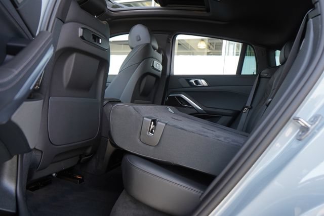 Used 2025 BMW X6 xDrive40i w/ Premium Package AWD/4WD image 33