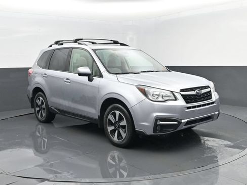 Used 2018 Subaru Forester 2.5i Premium AWD/4WD image 3