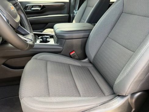 Used 2025 Chevrolet Tahoe LS RWD image 12
