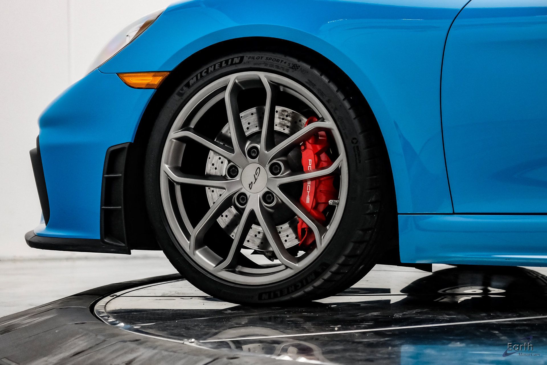 Used 2020 Porsche 718 Cayman GT4 RWD image 96