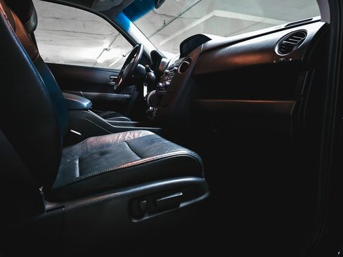 Used 2012 Honda Pilot Touring image 32