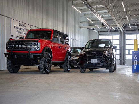 Used 2018 Jeep Wrangler Unlimited Sahara image 10