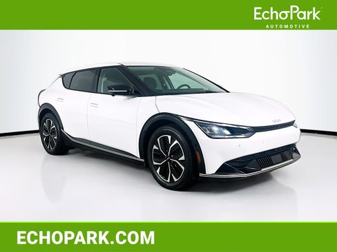 Used 2022 Kia EV6 Wind w/ Wind Technology Package AWD/4WD image 1