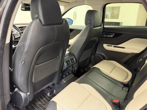 Used 2017 Jaguar F-PACE R-Sport image 65