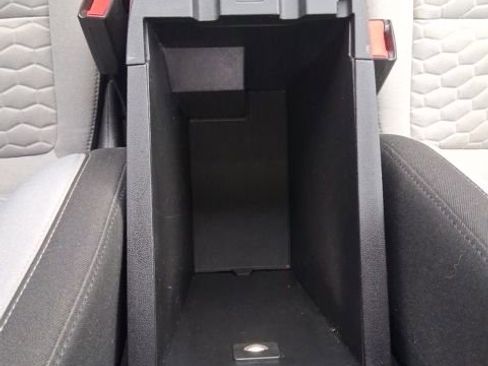 Used 2019 Chevrolet Equinox LS image 15