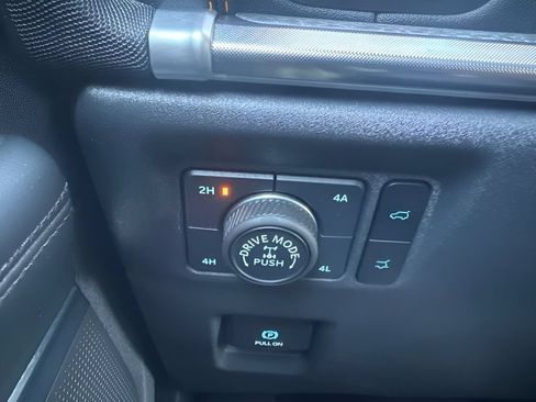 Used 2025 Ford Expedition Tremor AWD/4WD image 22